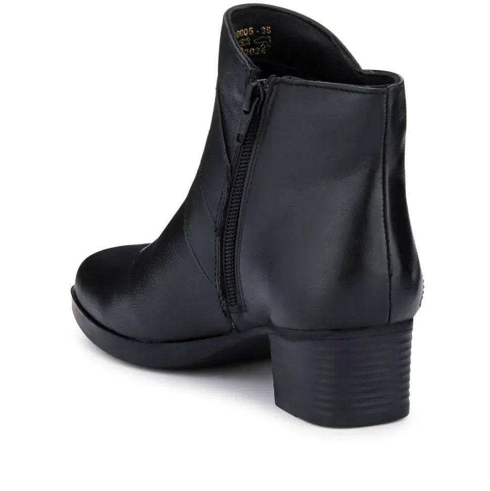 Wide-Fit Breathable Leather Boots - Black